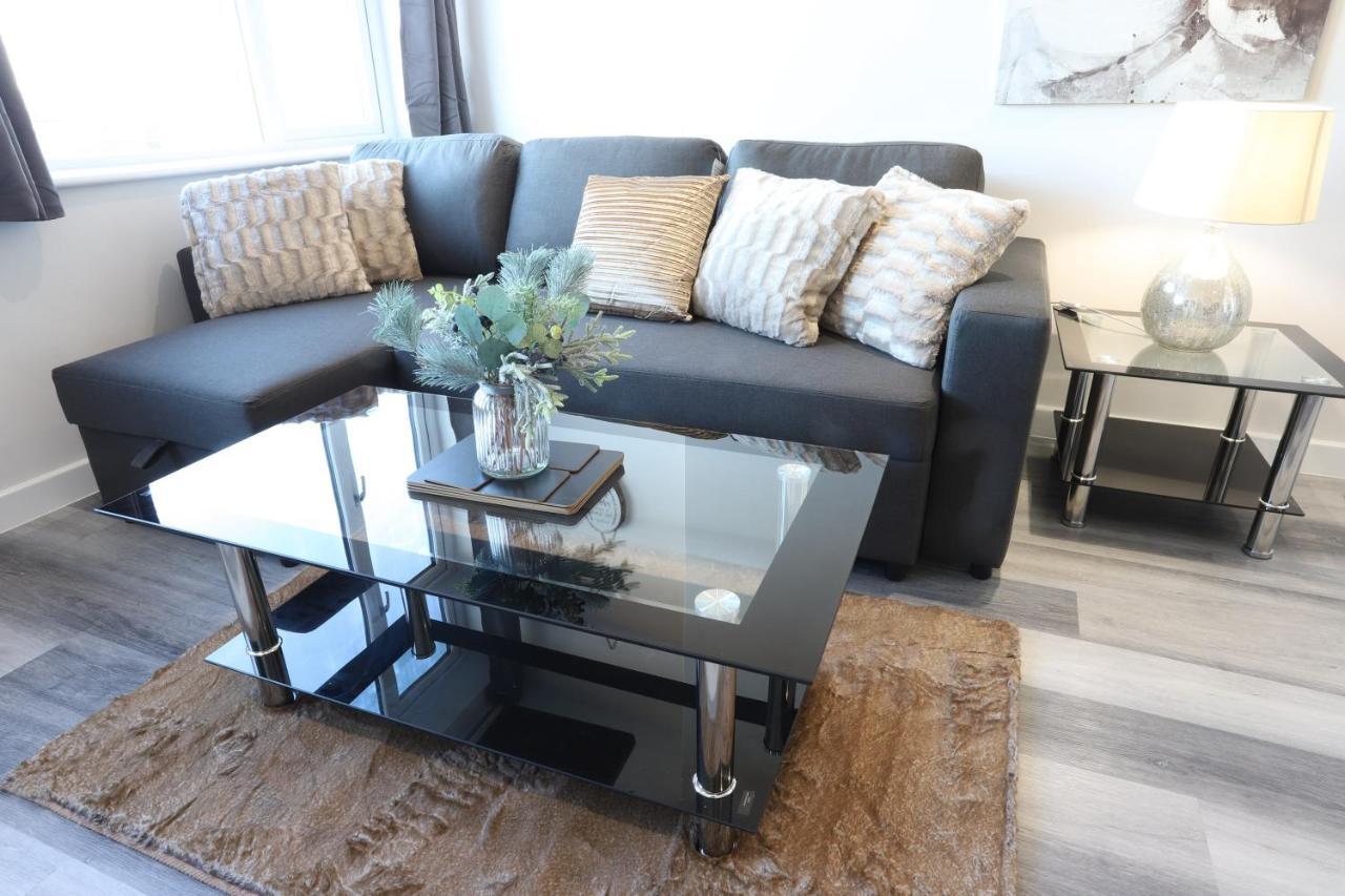 Birmingham Necairport Interchange Shortstay Homebase Bagian luar foto